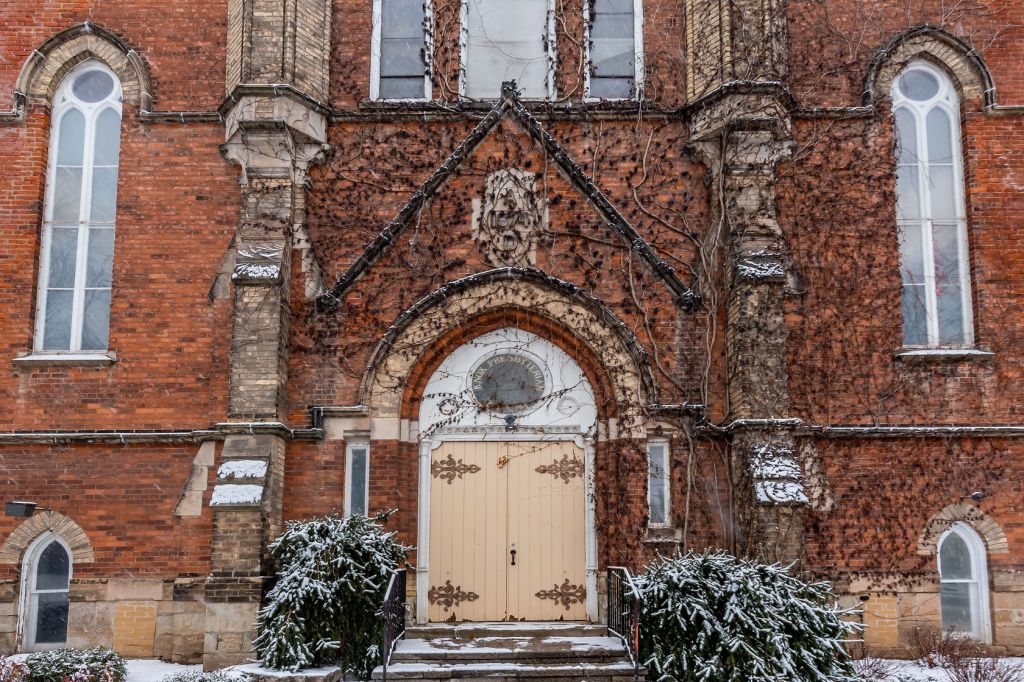Historic Dundas church for&nbsp;sale